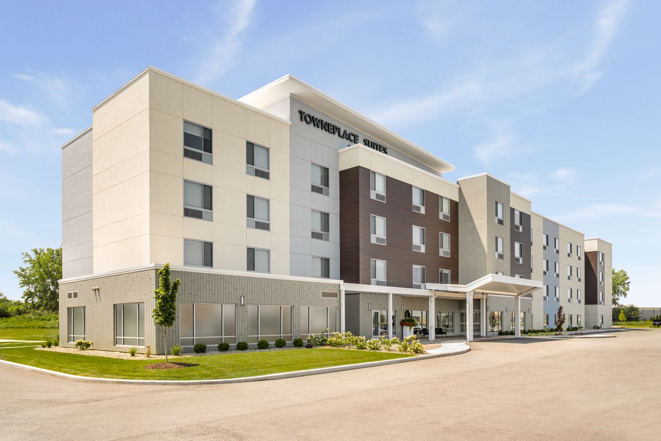 ts-chicp-exterior-property-v-28207-26956_Classic-Hor