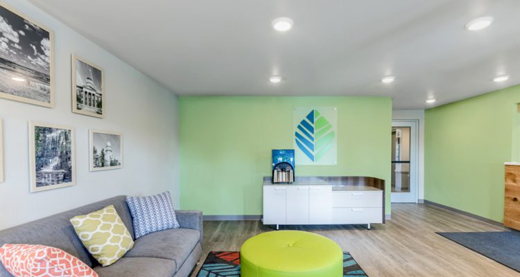 woodspring-addison-lobby
